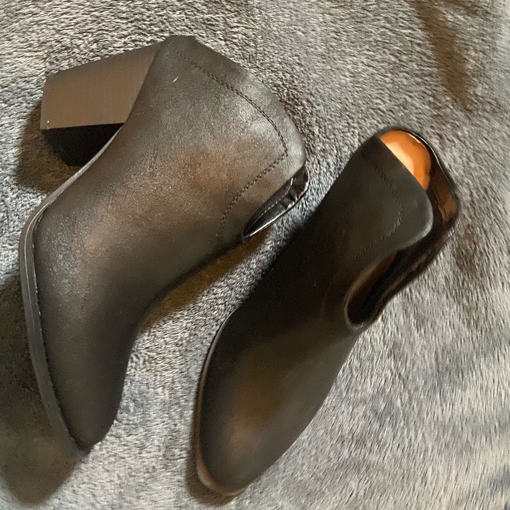 Black mule boots